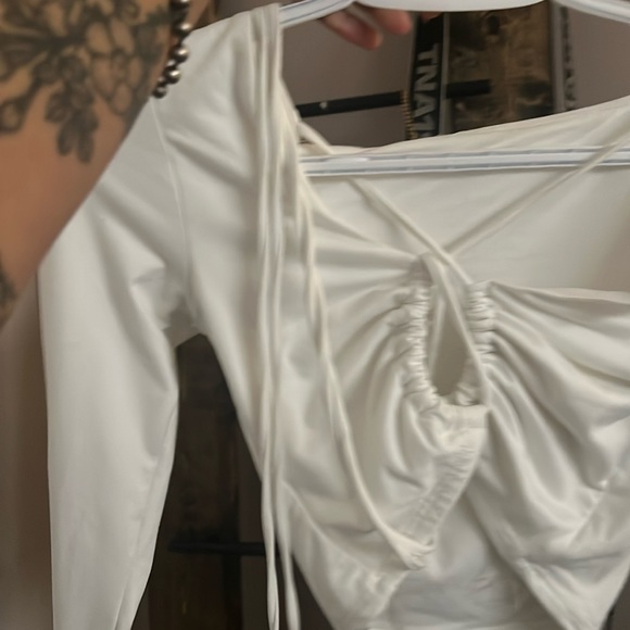WHITE TIE UP TOP - Picture 2 of 3